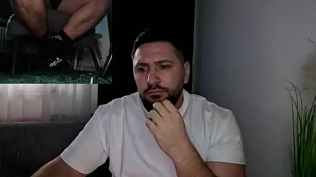 Gold_Alpha_Boy webcam