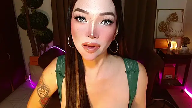 MouthWatering_Ayesha webcam