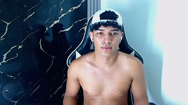 jamescurly00 webcam