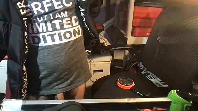 sinlessfreedom7 - SinlessFreedom7's free webcam - UK Sex Cams