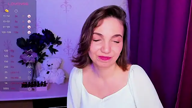 KindHazelHere_ webcam