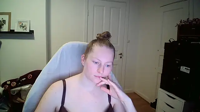 Girlnina-1995 webcam