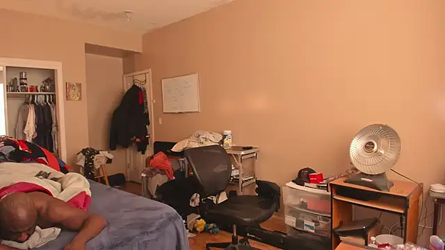 MrChuckDailyXXX webcam