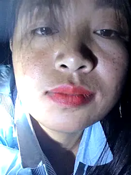 miumiu_sexy2x webcam