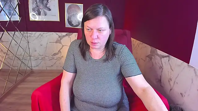 KellyPerfection webcam