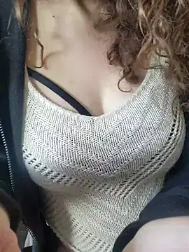 Webcam Model (Isa363636)  is live.Free join now!