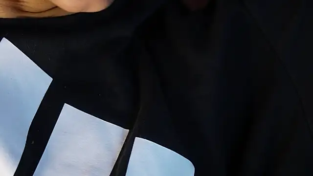 -AyeshaSinghania- webcam