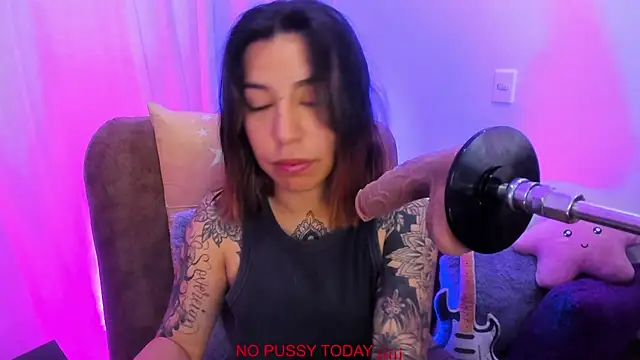 _antonella_dreamss - _antonella_dreamss's free webcam