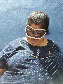 tamilthanushri webcam