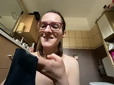 ___horny_mountain_girl_ webcam