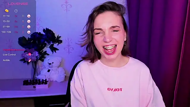 KindHazelHere_ webcam