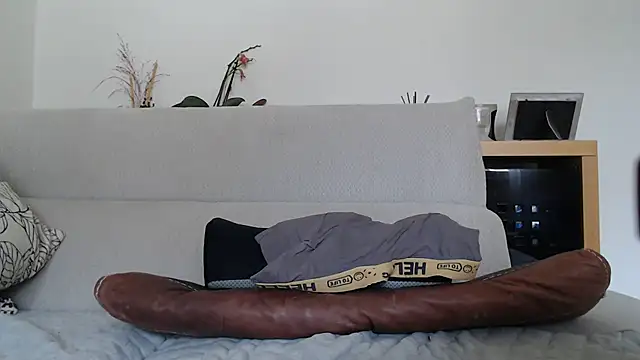 trans_milf_raya - Trans_MILF_Raya's free webcam - UK Sex Cams