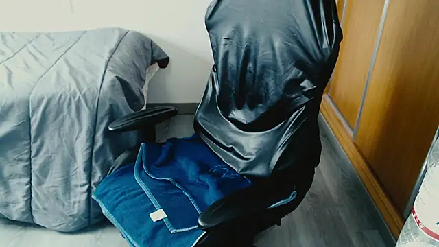 cutehairymacho - Cutehairymacho's free webcam - UK Sex Cams