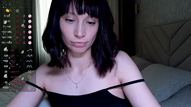 alice_wonders (F young) - Take off my shorts