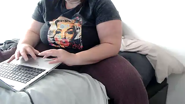 sweeti_em - Sweeti_Em's free webcam