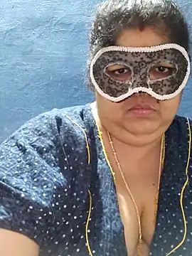 tamilthanushri - Tamilthanushri's free webcam