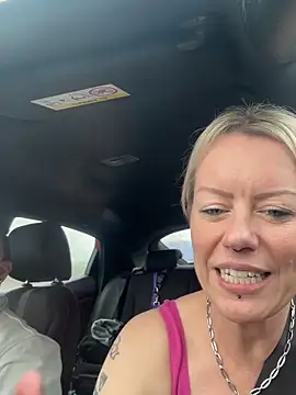 trans_man_and_his_dom webcam