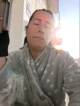 bichota85 (F milf) - 4 videos + 5min control lush