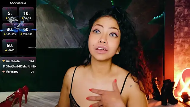 elyaquinn - ElyaQuinn's free webcam