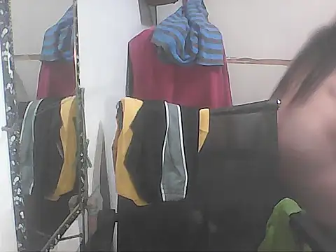 hotwet_mama4uxx webcam