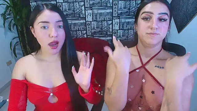 Isa_And_Natasha webcam