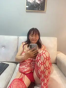 Webcam Model (Savvanahh)  is live.Free join now!