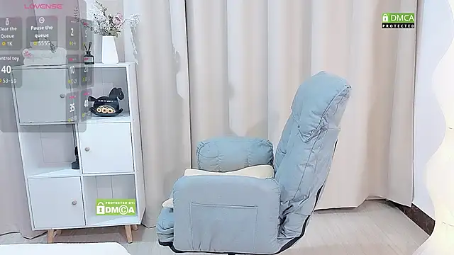 美女ShMily-ss在线直播