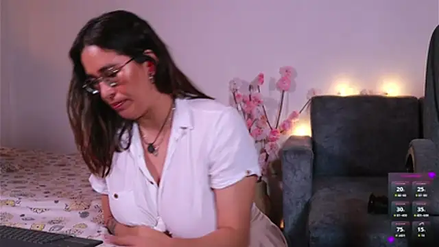 kathieandpovcock1 webcam