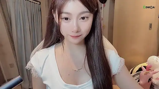 Makinghappymyself_ webcam