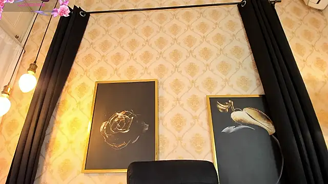 natalie_parkerr (F young) - RUB MY PUSSY IN DOGGY STYLE