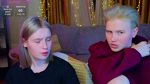 Girls_Fingers webcam