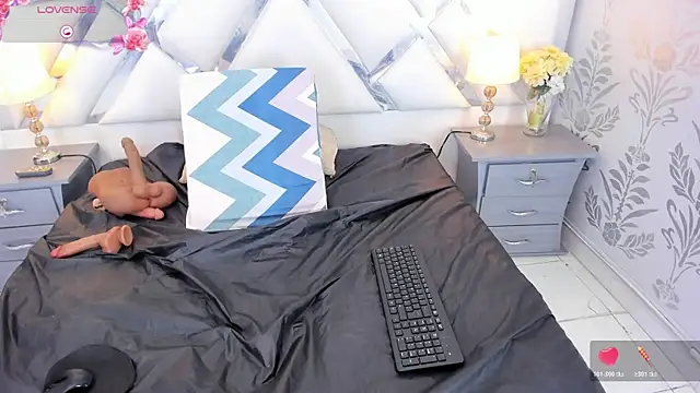 selenareyes - Selenareyes's free webcam - UK Sex Cams