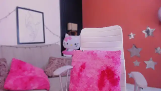 sirenita_petitexoxo - Sirenita_petitexoxo's free webcam - UK Sex Cams