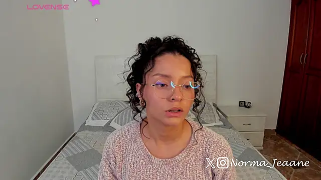 Norma-Jeaane webcam