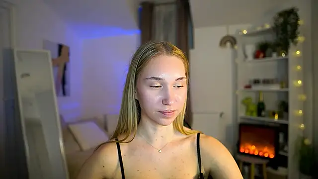 MilaBunny2000 webcam