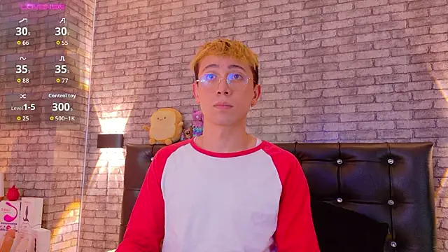 Naughty__Chriss webcam