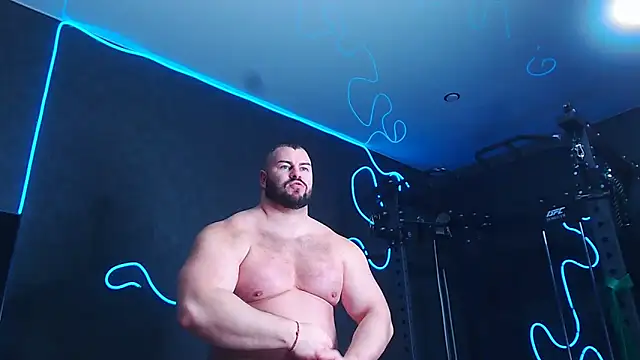 muscularjohnforuX webcam