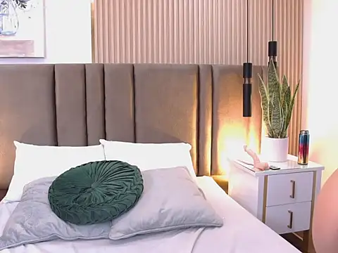 carrie_gb - Carrie_GB's free webcam