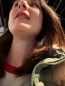 dina_tease (F young) - Spread pussy and rub clit close up