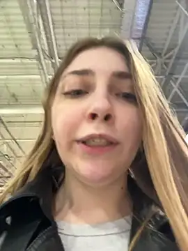 Sunny___Bunny from StripChat is Freechat