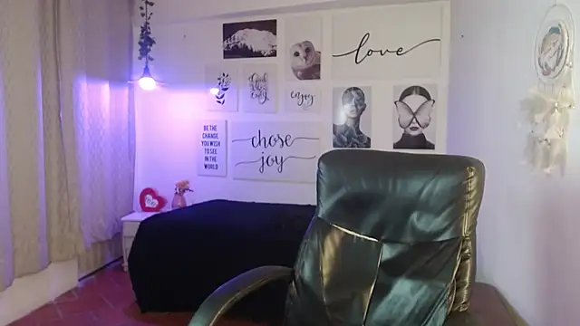 AmethystShadow17 webcam