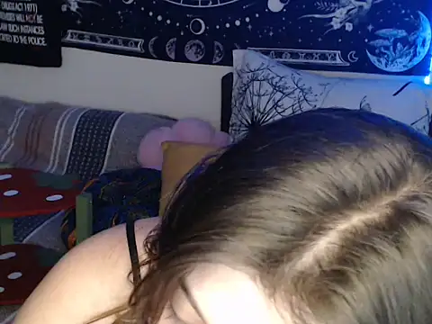 AlienforTwenty webcam