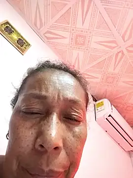 Ruby-Hot-Milf webcam