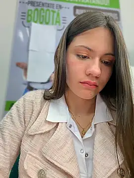 CHARLOTTE__05 webcam