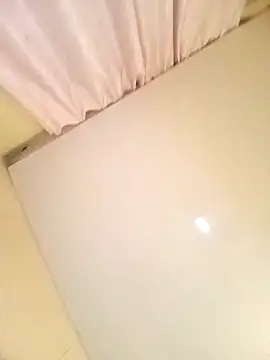 red_misstess_wow webcam