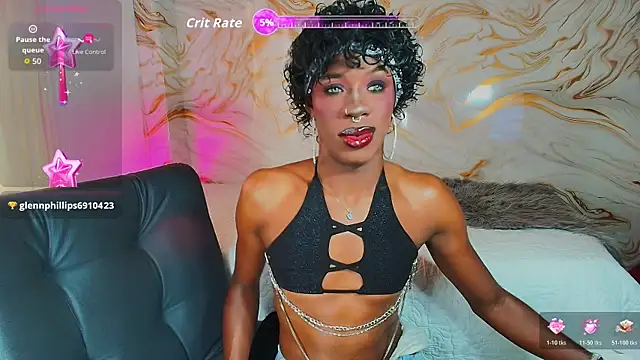 EbonyHansNight webcam