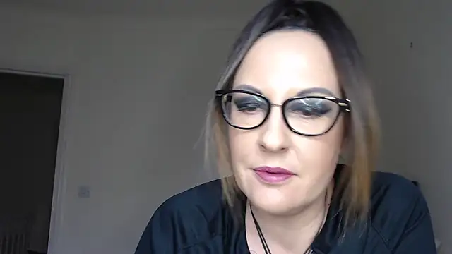 humiliatrixxxx - Humiliatrixxxx's free webcam