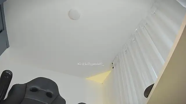 ally_snow - Ally_Snow's free webcam