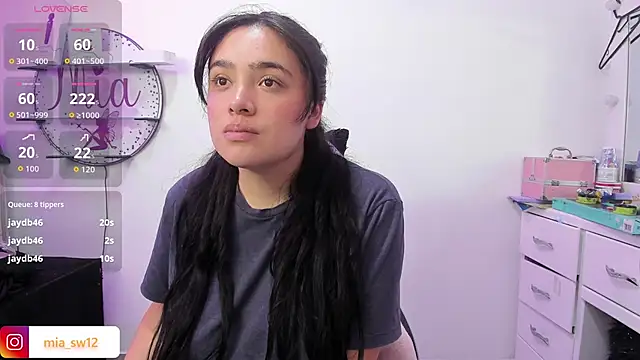 mia_johns_ webcam