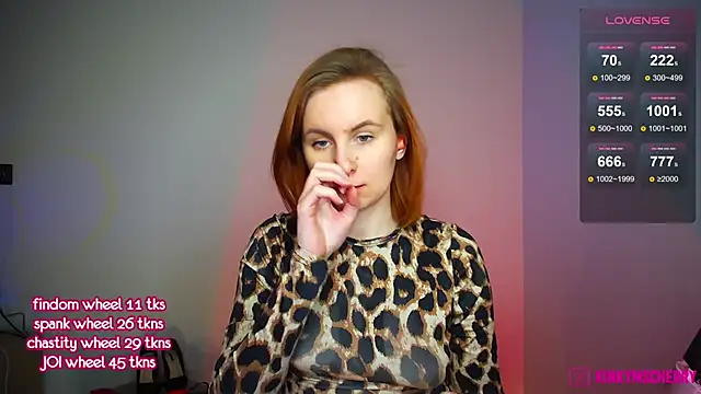 KinkyMissCherry webcam